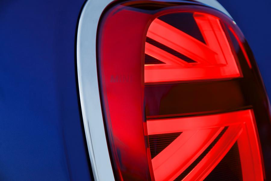 Детали экстерьера Mini Cooper S Cabrio (F57) 2018 года  (WW) (фото 191 из 222)